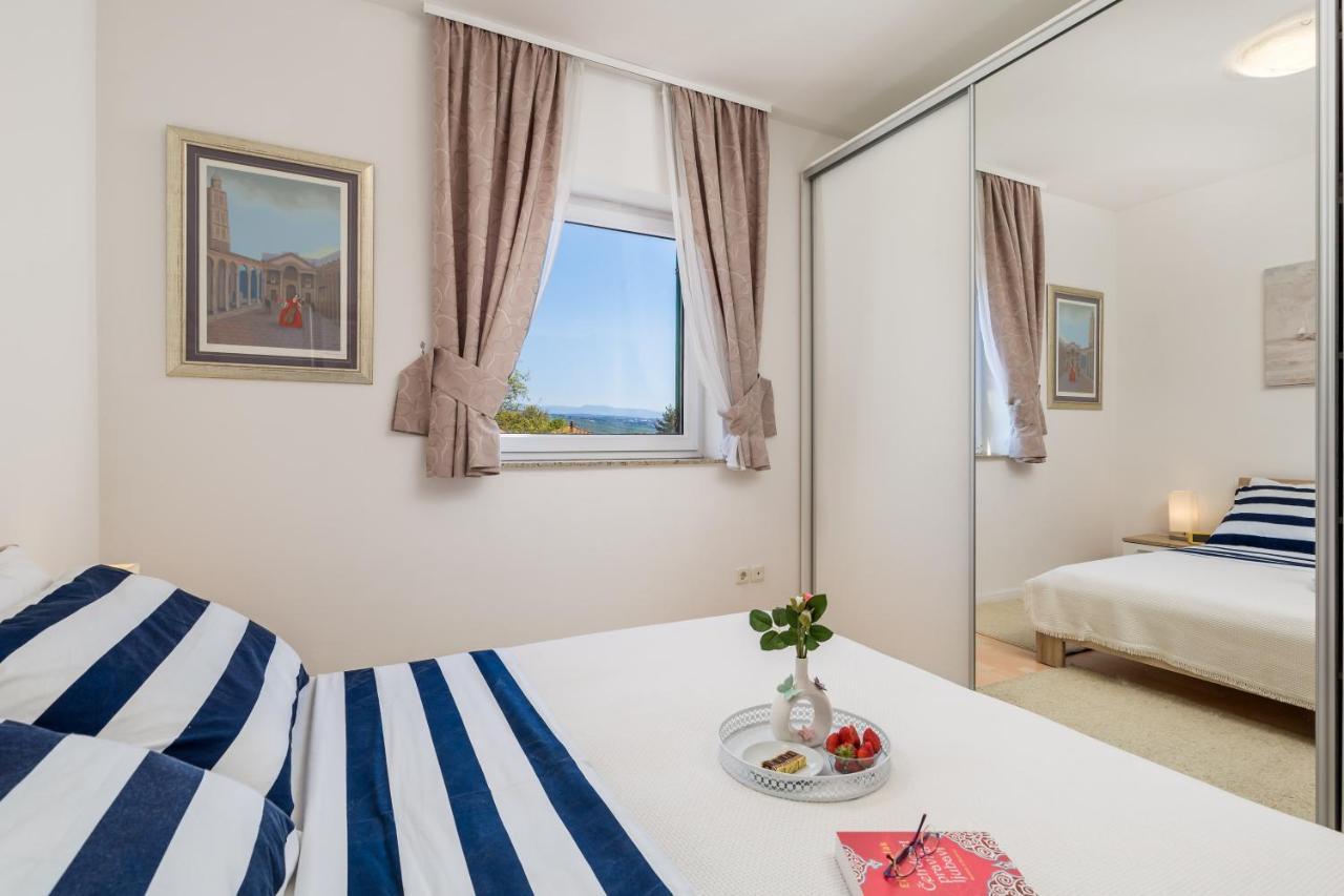 Light Summer Apartment With A Swimming Pool Opatija Exteriér fotografie